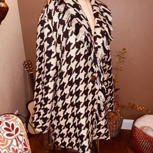 Chico’s Houndstooth fringe woven coat size 3